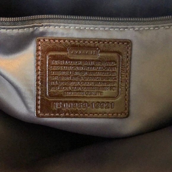 Authentic Coach Garnet Leather Handbag - Picture 6 of 9